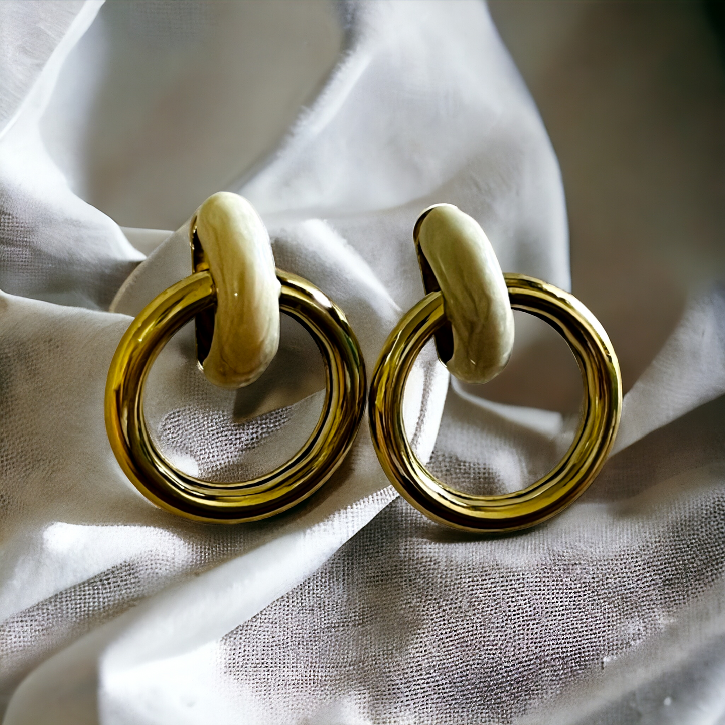 enamel hoop earrings,enamel stud earrings,enamel earrings studs,enamel gold earrings