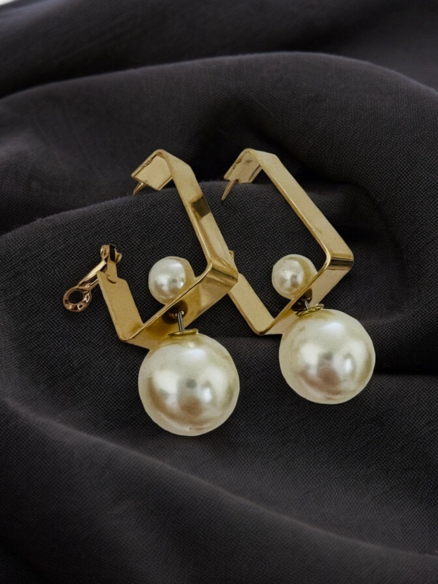 gold pearl earrings,gold plated earrings,big gold earrings,long pearl earrings,Gold Pearl Rectangle Shaped Earring