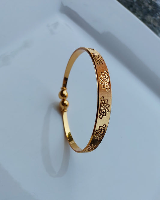 Ornafy Gold Plated Anti-Tarnish Bracelet with Engraved Crown Design