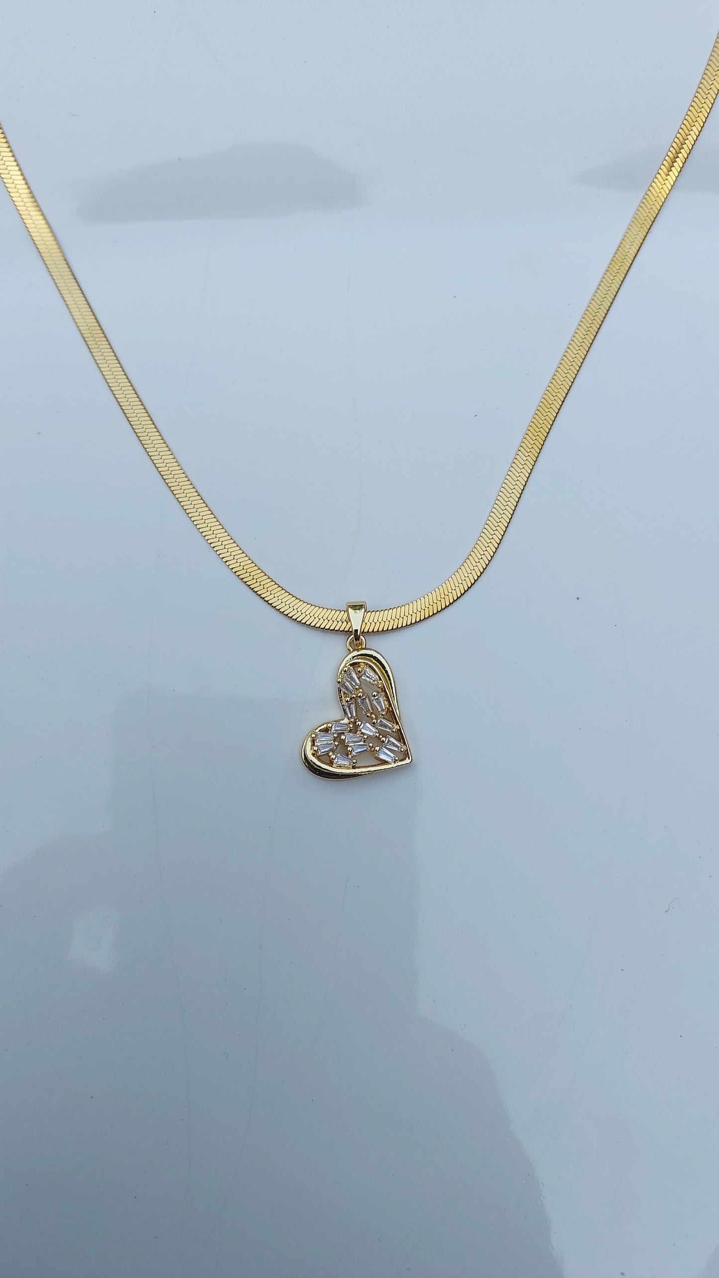 Ornafy Gold Plated Chain Featuring Heart-Shaped Beaded Pendant