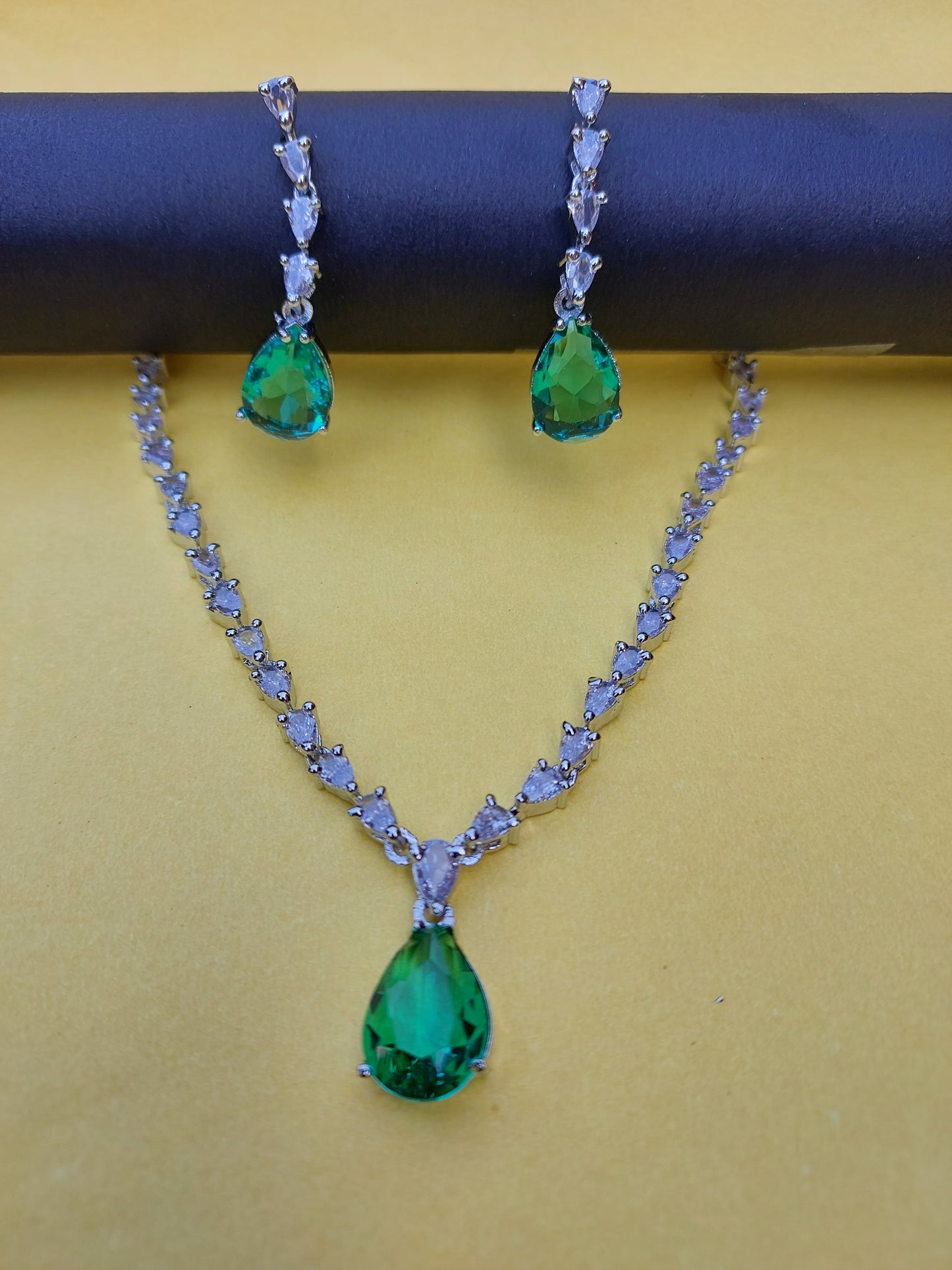 Ornafy Modern Pendant Set - Captivating Droplet Green Stone and Matching Earrings