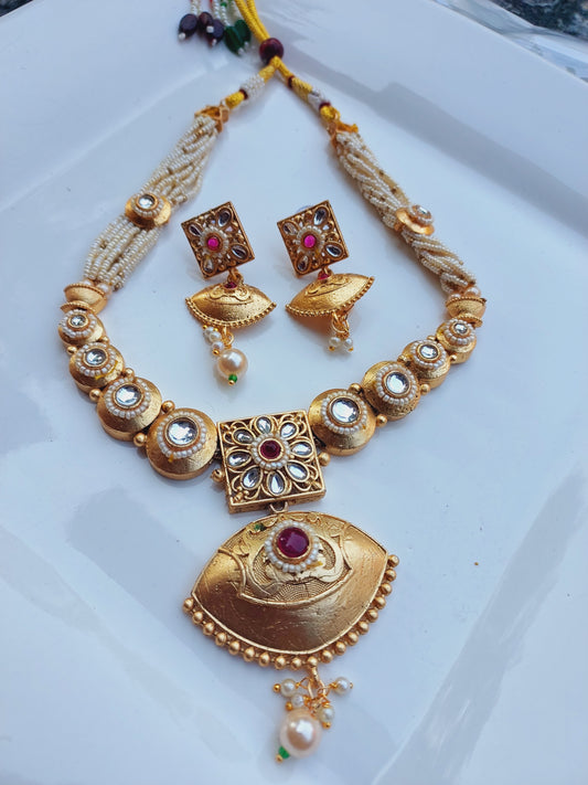 Ornafy Eye-Shaped Kundan Necklace with Bright Stone Highlights