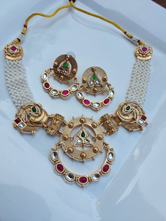 Ornafy Regal Golden Kundan Necklace with a Dazzling Pearl Chain