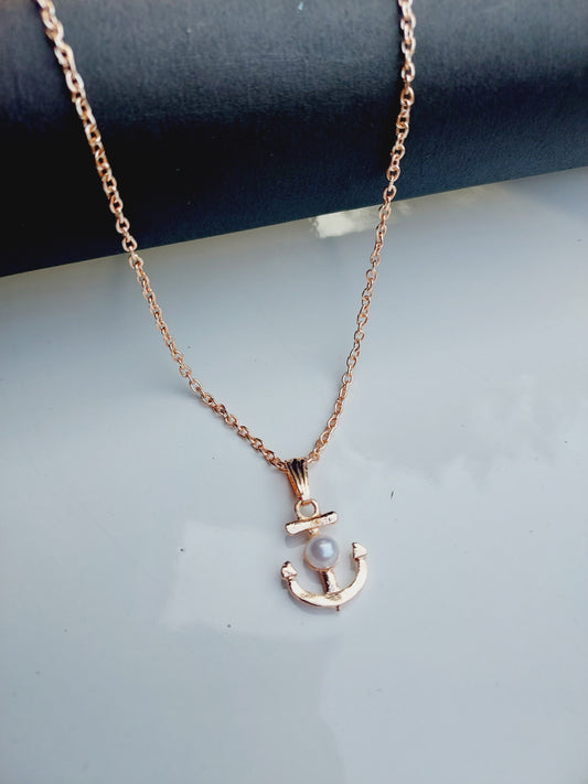 Ornafy Bold Pearl Ship Hook Pendant - A Touch of Nautical Sophistication