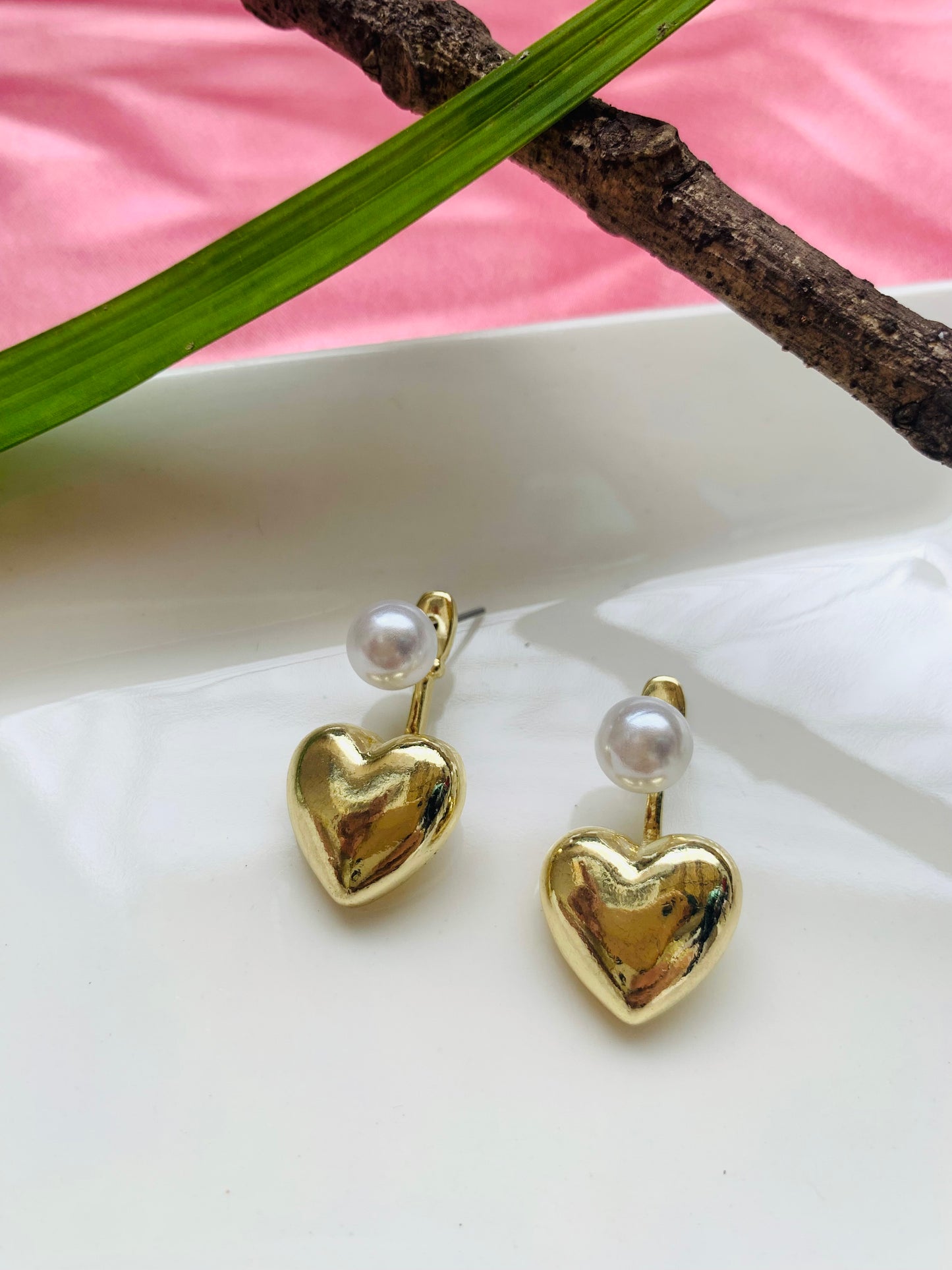 Ornafy Pearl Solid Heart Earrings