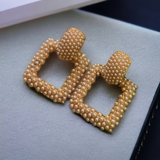 Ornafy Gold Plated Geometric Shaped Pearl Earring