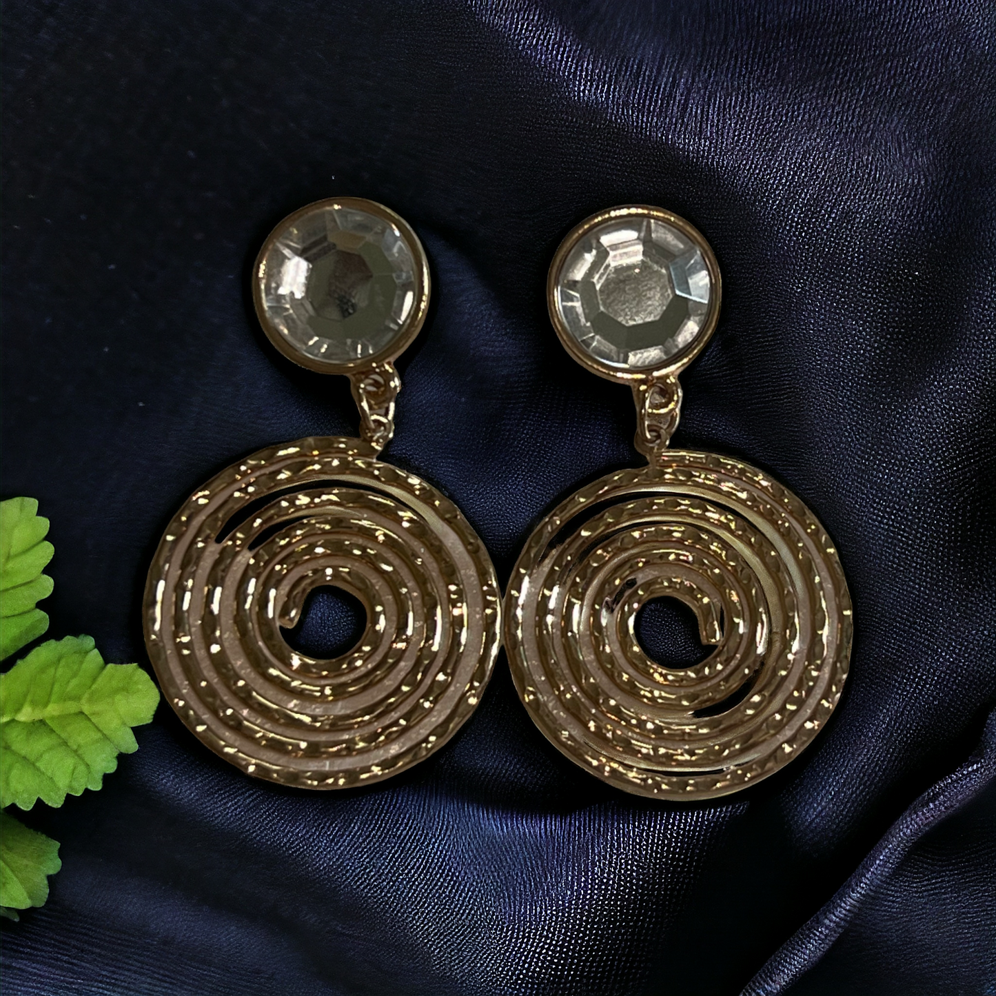 Ornafy Gold Antique Round Shaped With Chain Style Border Designed Fashion Earring