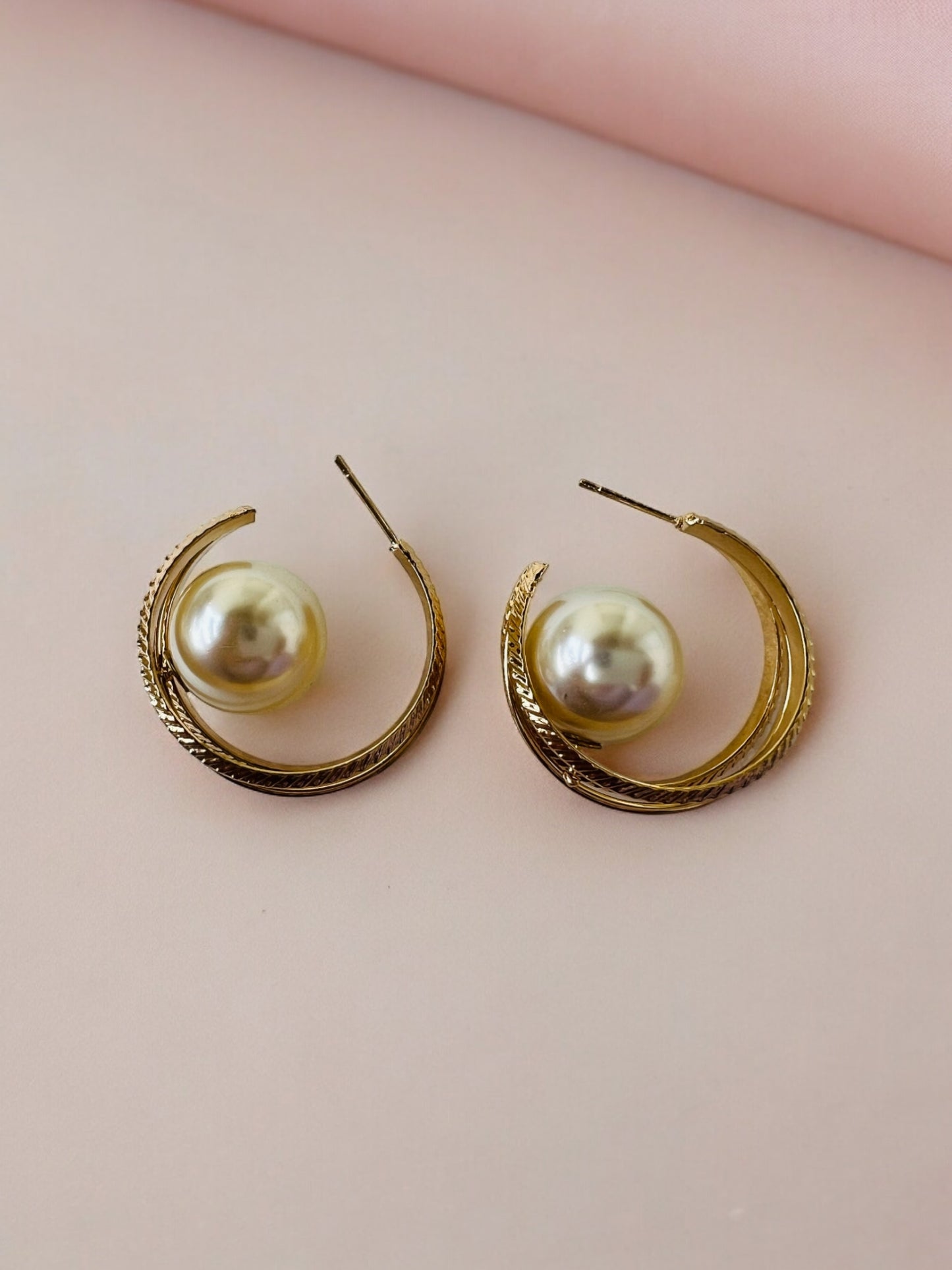 Ornafy Regal Golden Earring with Single Pearl Accent