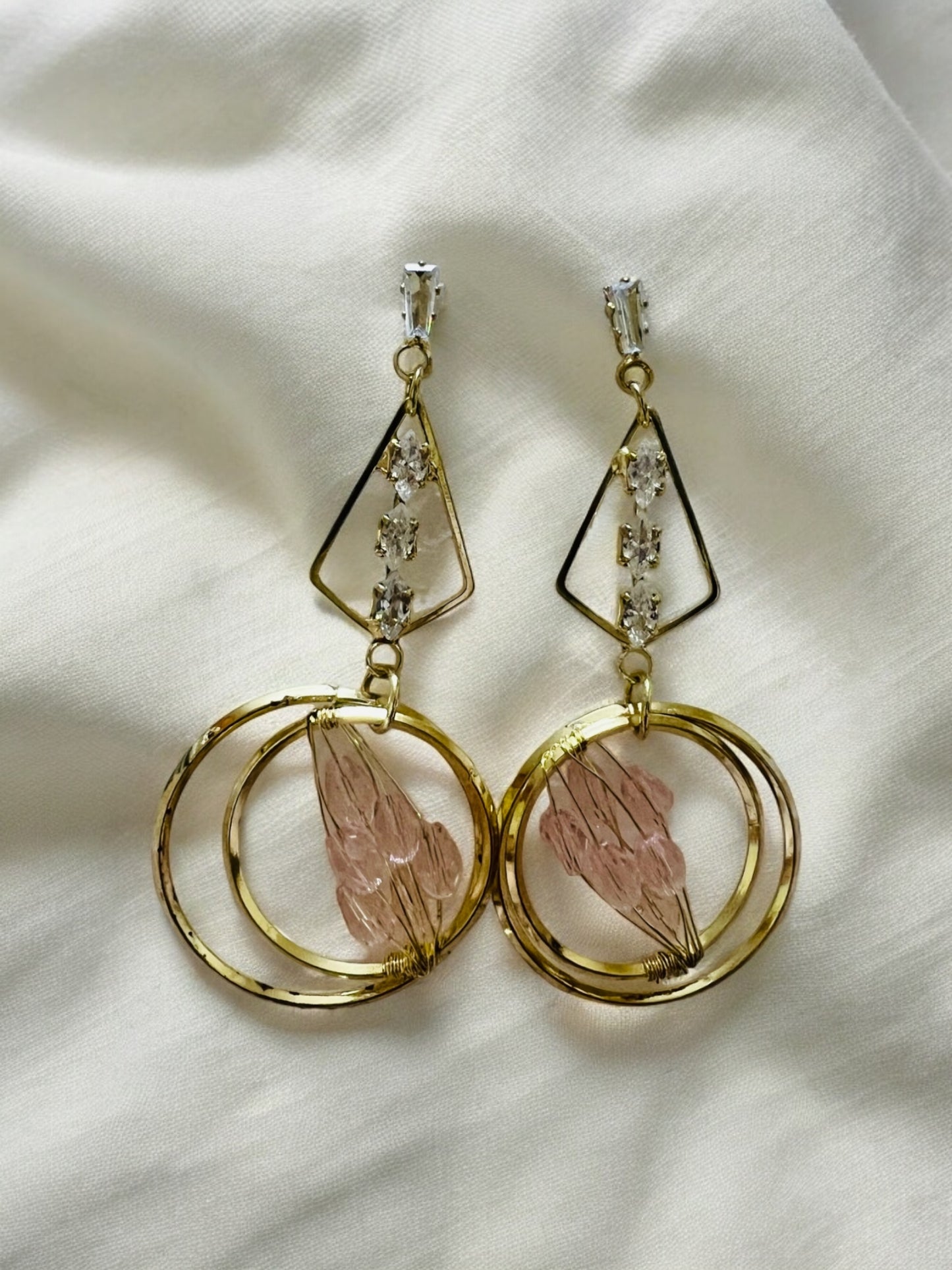 Ornafy Golden Elegance: Pink/black/red Bead Fusion Earrings