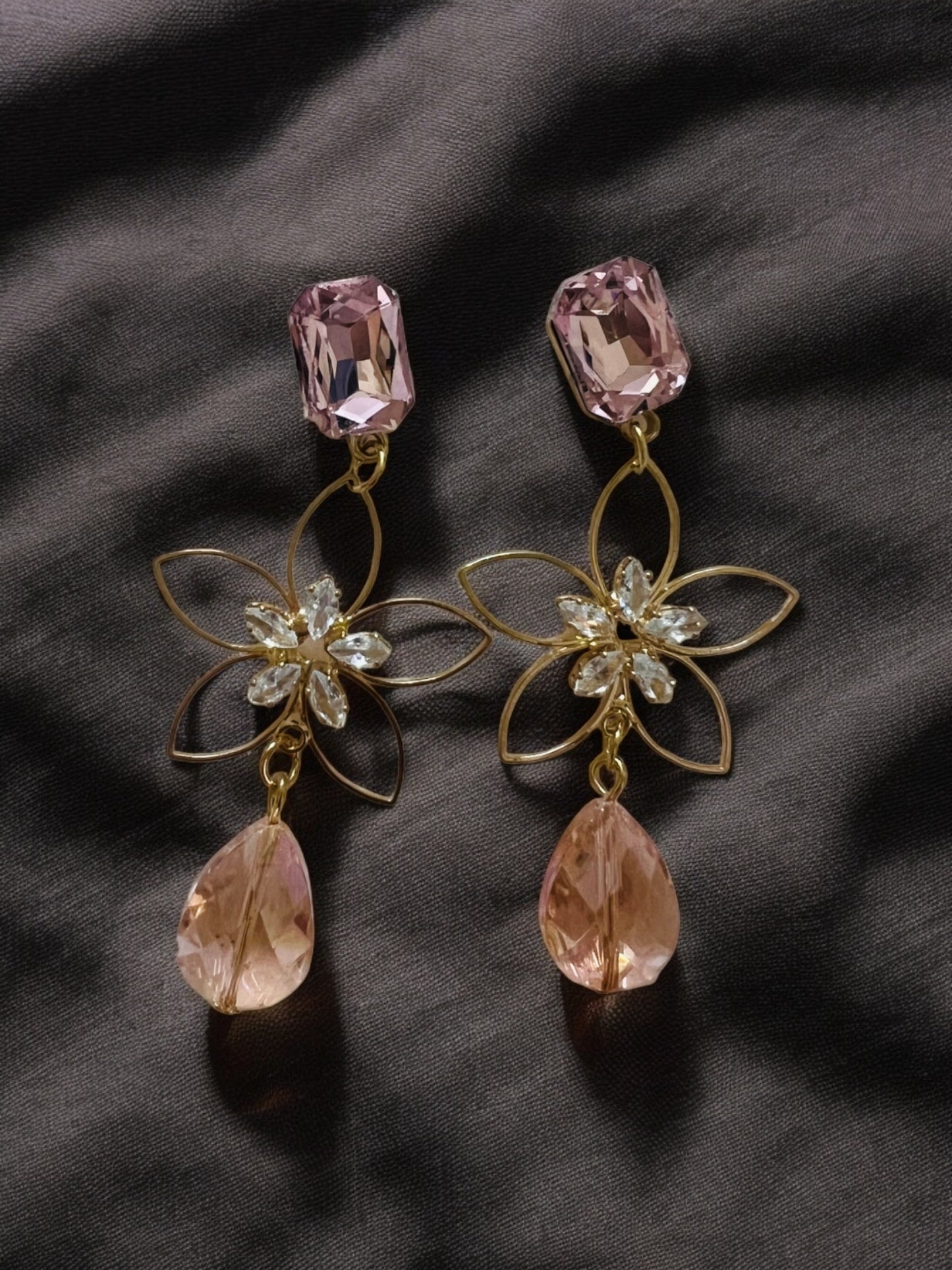 Ornafy Delicate Flower Shaped Earrings with Hanging Copper/pink/white/Red Beads