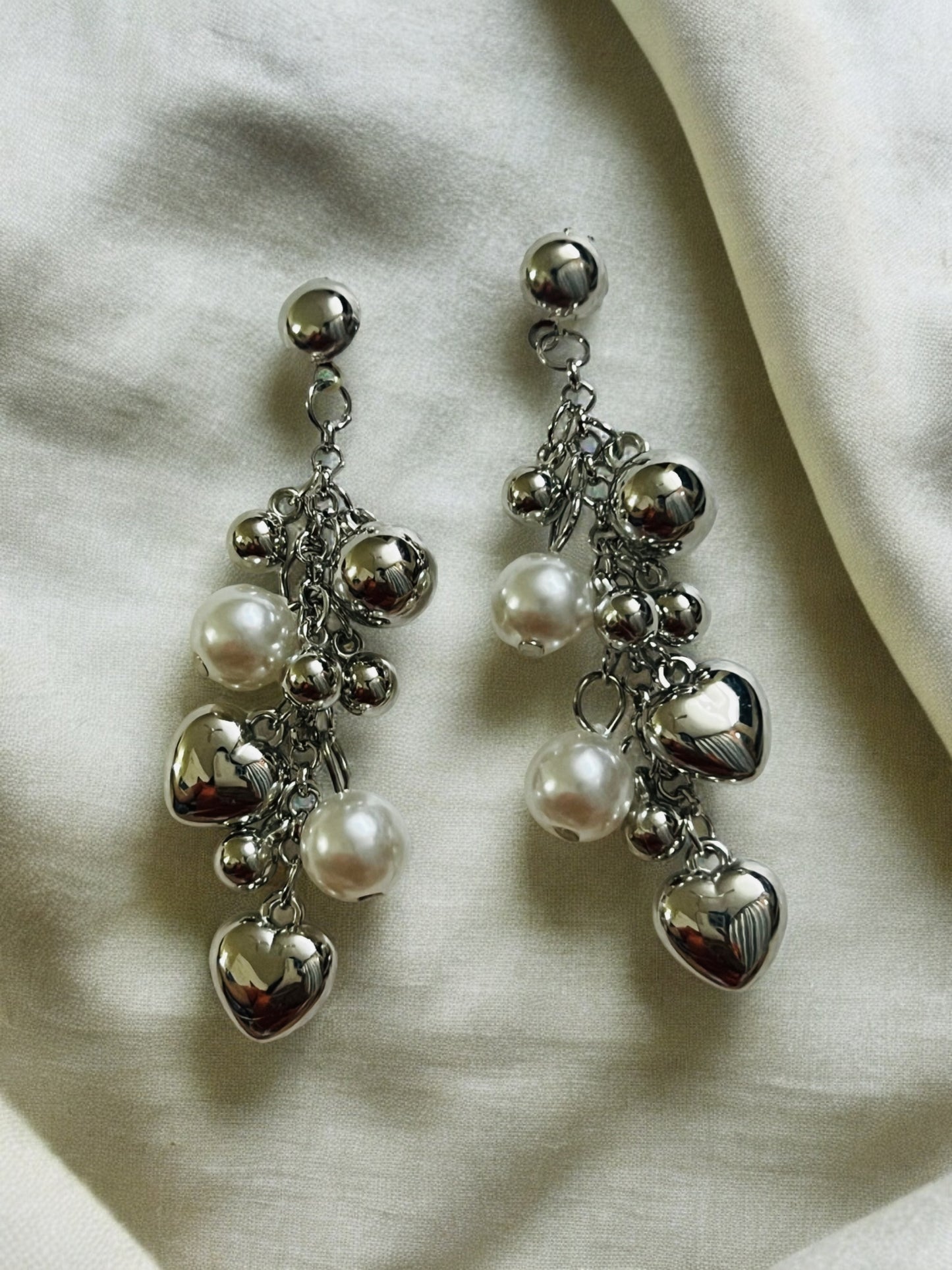 Ornafy Hanging Heart and Pearl Silver Earrings