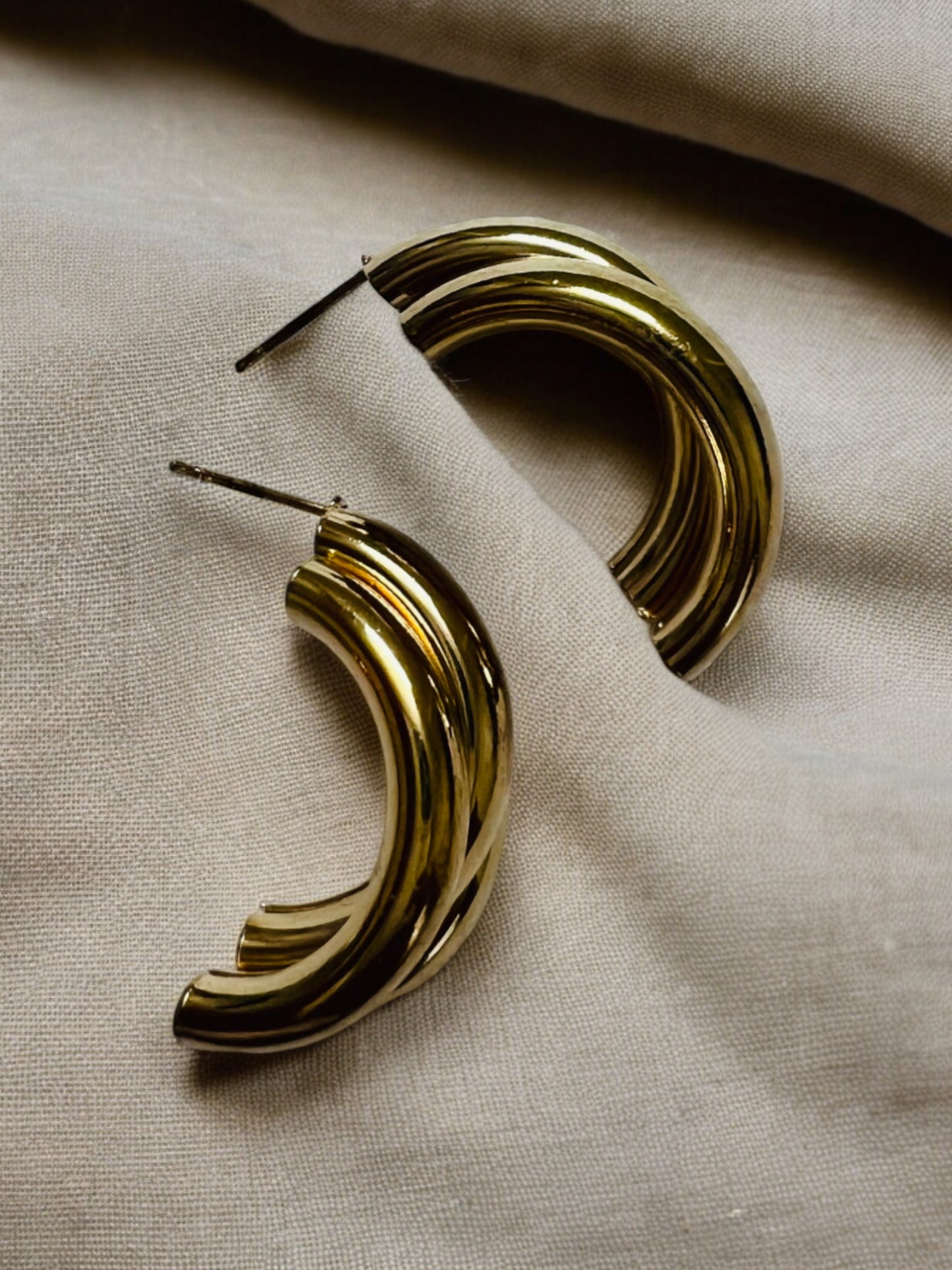 Ornafy Golden Statement Earrings