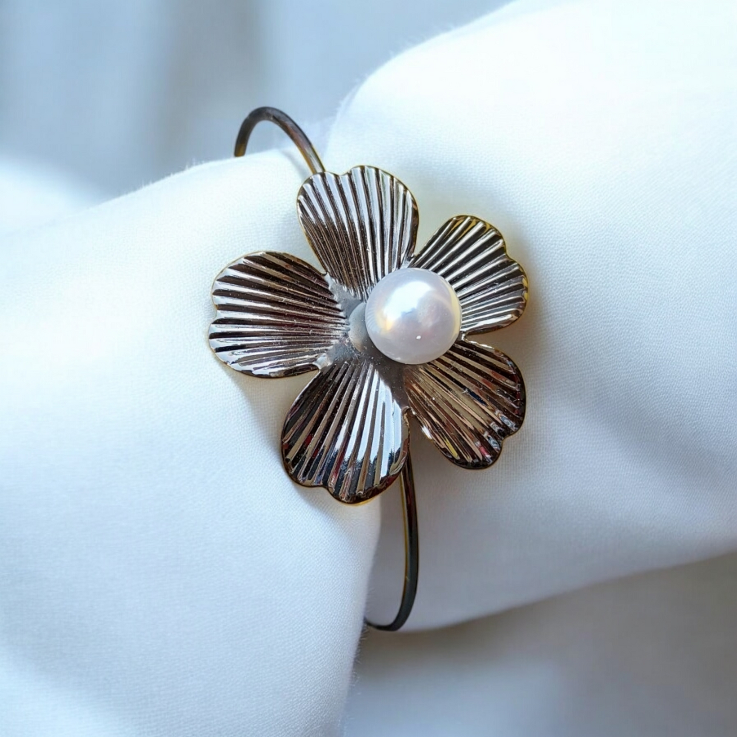 flower bracelet,gold flower bracelet,flower gold bracelet,black flower bracelet,Silver flower bracelet,Flower Pearl bracelet,Flower Bracelet with Pearl